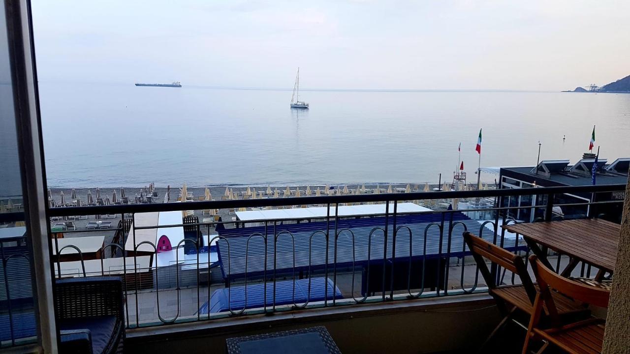 Vista Mare Savona Lägenhet Exteriör bild