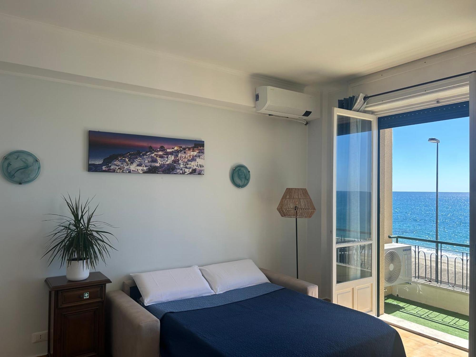 Vista Mare Savona Lägenhet Exteriör bild