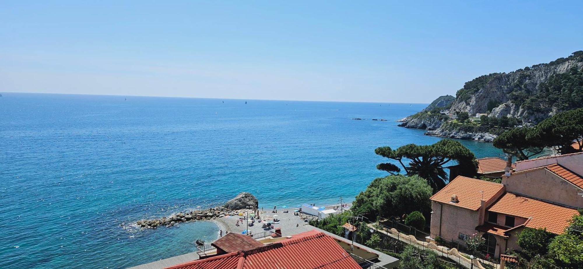 Vista Mare Savona Lägenhet Exteriör bild