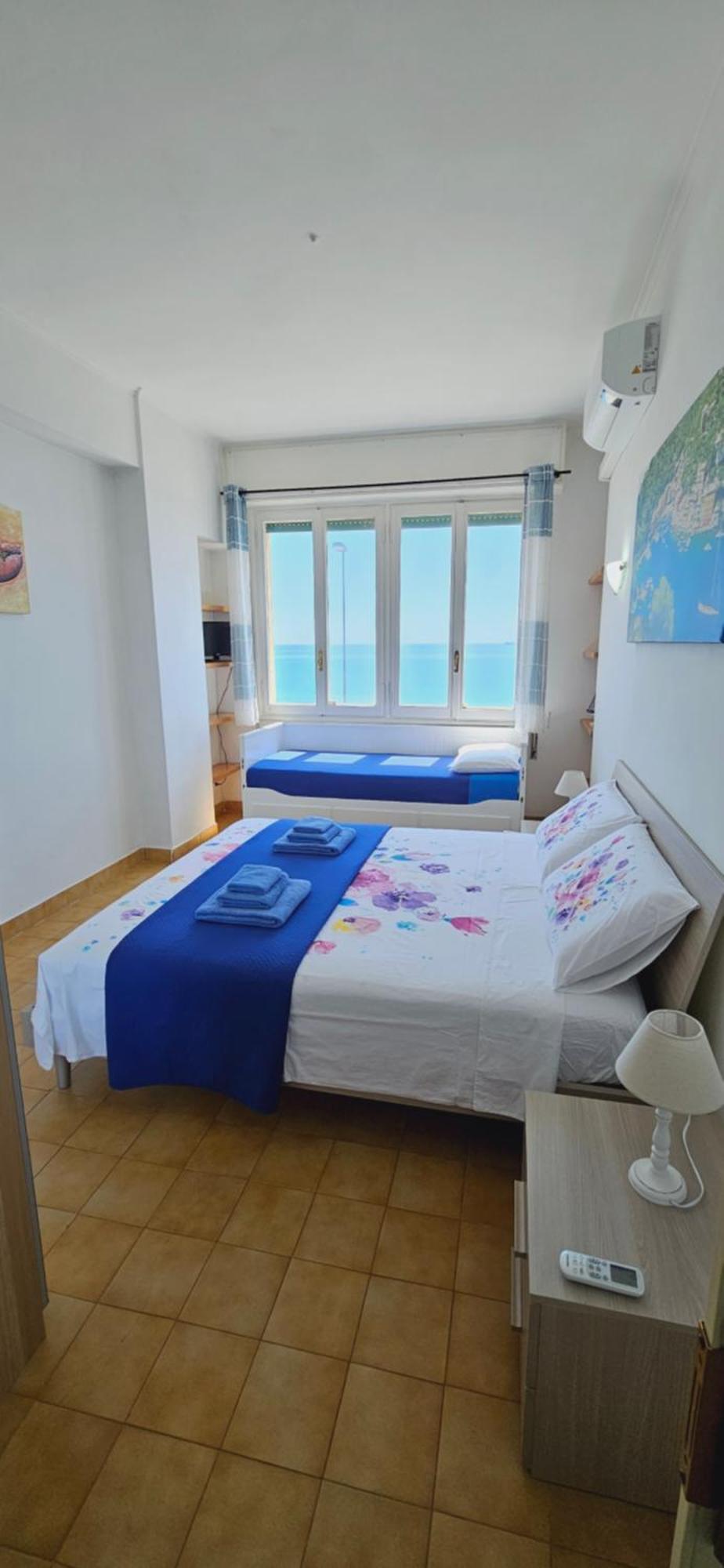 Vista Mare Savona Lägenhet Exteriör bild